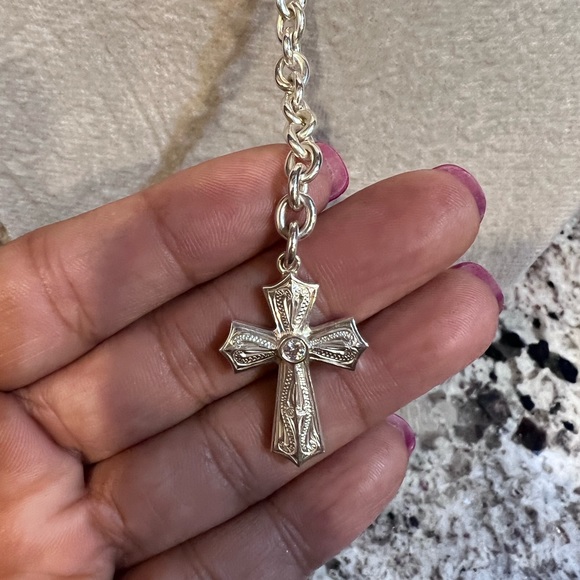 NEW—unique God of Piece cross necklace - Picture 7 of 8